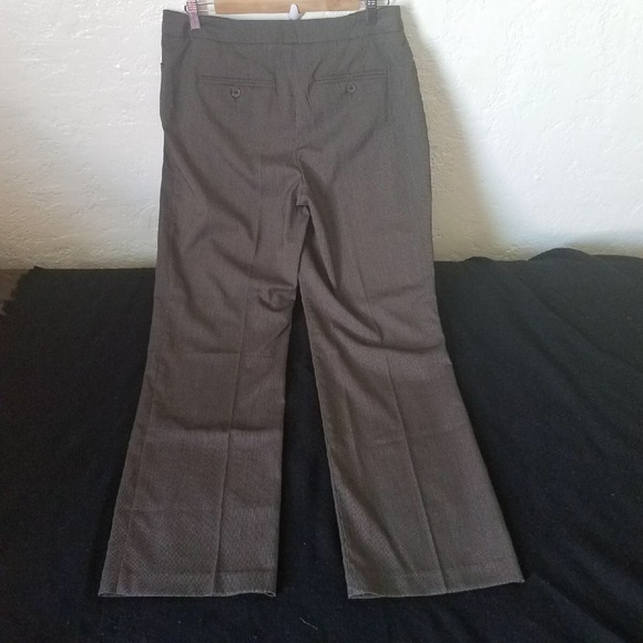 CHICOS GREY DRESS PANTS. Size 6 - Picture 7 of 8
